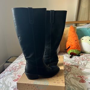 Euro soft Althia black knee high boots